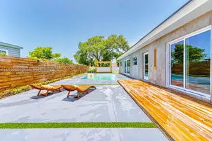 19661 NE 10th, Miami, FL 33179 - Photo 18