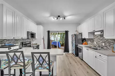 4950 Washington #1, Hollywood, FL 33021 - Photo 8