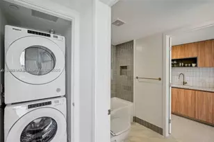 159 NE 6th, Miami, FL 33132 - Photo 6