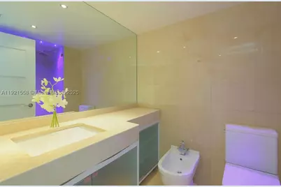 650 West #2801, Miami Beach, FL 33139 - Photo 14