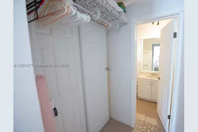 201 178th #323, Sunny Isles Beach, FL 33160 - Photo 32