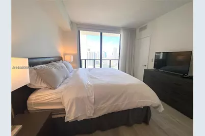 55 SW 9th #3001, Miami, FL 33130 - Photo 12