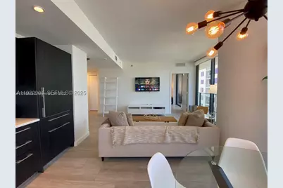 55 SW 9th #3001, Miami, FL 33130 - Photo 4
