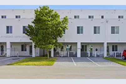 6420 NW 102nd #110, Doral, FL 33178 - Photo 12