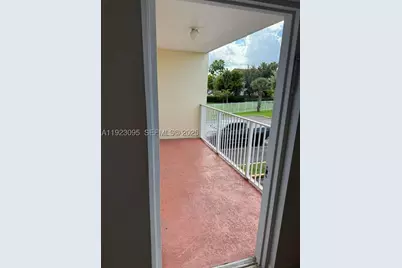 7000 NW 186th #4-226, Hialeah, FL 33015 - Photo 12