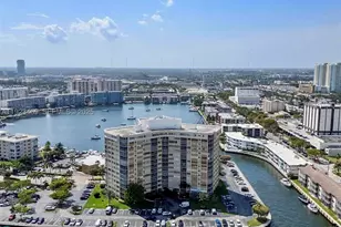 100 Golden Isles, Hallandale, FL 33009 - Photo 26