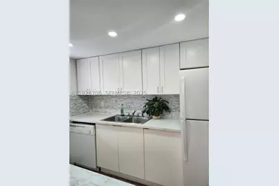 1100 NE 9th #203, Fort Lauderdale, FL 3240 - Photo 2