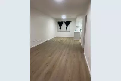 1100 NE 9th #203, Fort Lauderdale, FL 3240 - Photo 4