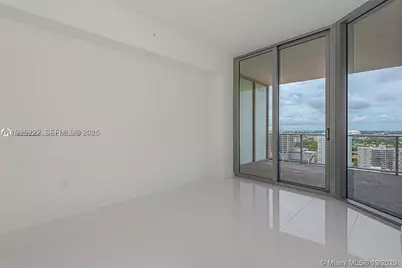 851 NE 1st #1608, Miami, FL 33132 - Photo 16