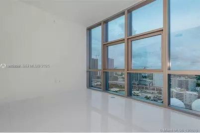 851 NE 1st #1608, Miami, FL 33132 - Photo 10