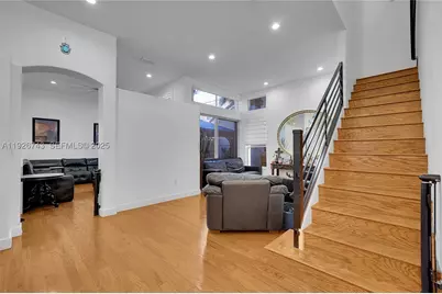 1135 Satinleaf, Hollywood, FL 33019 - Photo 28