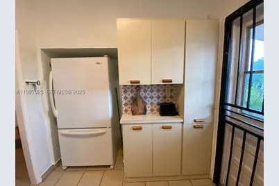 1872 SW 9th, Miami, FL 33135 - Photo 10
