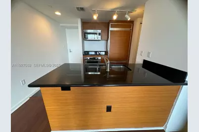 50 Biscayne #3807, Miami, FL 33132 - Photo 8