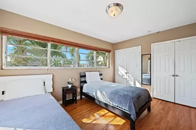 8345 Byron #6, Miami Beach, FL 33141 - Photo 14