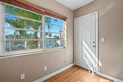 8345 Byron #6, Miami Beach, FL 33141 - Photo 4