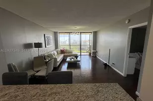 20379 W Country Club, Aventura, FL 33180 - Photo 6