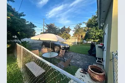 1915 Mayo, Hollywood, FL 33020 - Photo 6