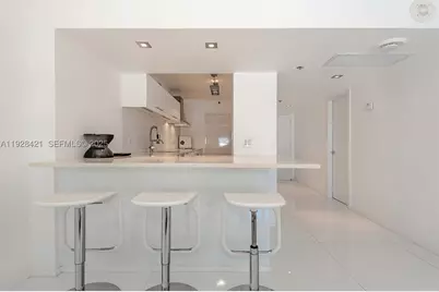100 Lincoln #839, Miami Beach, FL 33139 - Photo 4