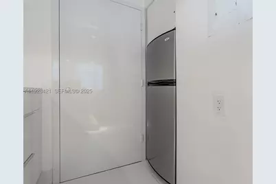 100 Lincoln #839, Miami Beach, FL 33139 - Photo 10