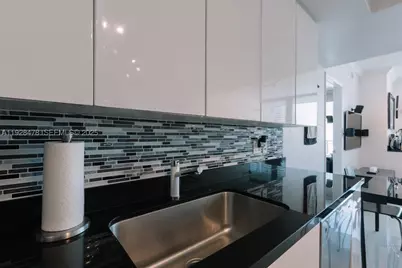 92 SW 3rd #1512, Miami, FL 33130 - Photo 2