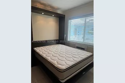 401 Collins #21, Miami Beach, FL 33139 - Photo 2