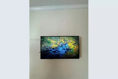 401 Collins #21, Miami Beach, FL 33139 - Photo 6