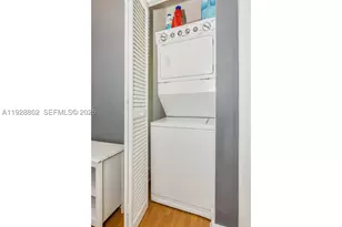 1000 Meridian, Miami Beach, FL 33139 - Photo 20
