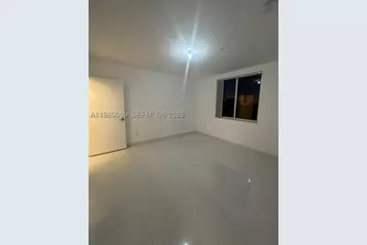 2651 NE 212th #400, Miami, FL 33180 - Photo 4