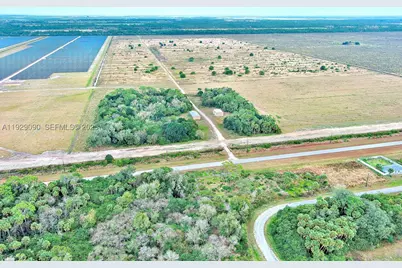 173 Carousel, Labelle, FL 33935 - Photo 18