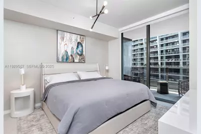 1000 Brickell #4005, Miami, FL 33131 - Photo 8