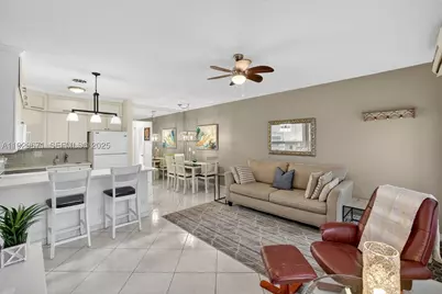 800 SW 10th #4T, Hallandale, FL 33009 - Photo 4