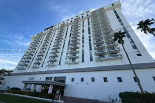 13499 Biscayne, North Miami, FL 33181 - Photo 20