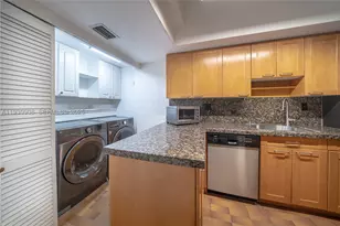 19212 NE 25th, Miami, FL 33180 - Photo 4