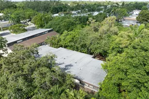 19212 NE 25th, Miami, FL 33180 - Photo 16