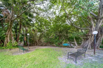 19212 NE 25th #283D, Miami, FL 33180 - Photo 2