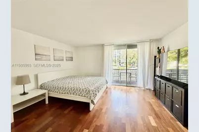 934 NE 27th, Hallandale, FL 33009 - Photo 26