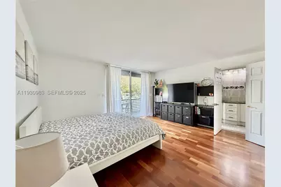 934 NE 27th, Hallandale, FL 33009 - Photo 28