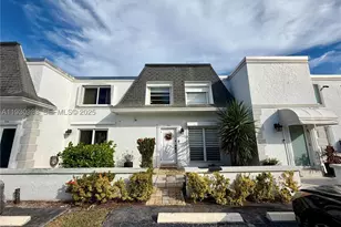 934 NE 27th, Hallandale, FL 33009 - Photo 1