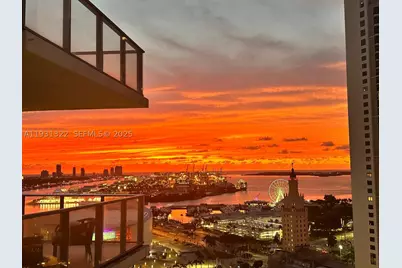 851 NE 1st #2212, Miami, FL 33132 - Photo 2