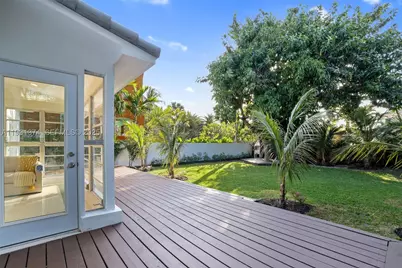 3760 Royal Palm, Miami Beach, FL 33140 - Photo 18