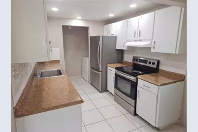 8415 SW 107th #116W, Miami, FL 33173 - Photo 4