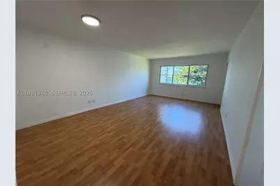 1530 NE 191st #205, Miami, FL 33179 - Photo 12