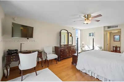 6423 Collins #1005, Miami Beach, FL 33141 - Photo 12
