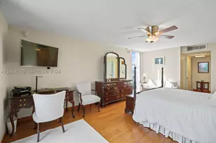 6423 Collins, Miami Beach, FL 33141 - Photo 12