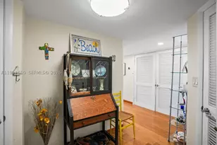 6423 Collins, Miami Beach, FL 33141 - Photo 26