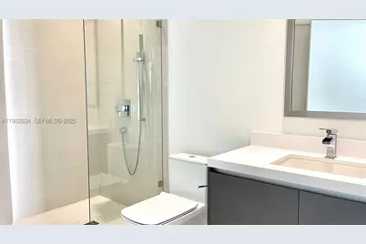 851 NE 1st #412, Miami, FL 33132 - Photo 18
