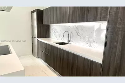 851 NE 1st #412, Miami, FL 33132 - Photo 70