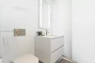 300 Biscayne Blvd, Miami, FL 33131 - Photo 56