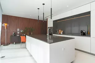 300 Biscayne Blvd, Miami, FL 33131 - Photo 18