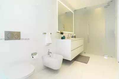 300 Biscayne Blvd #1901, Miami, FL 33131 - Photo 36